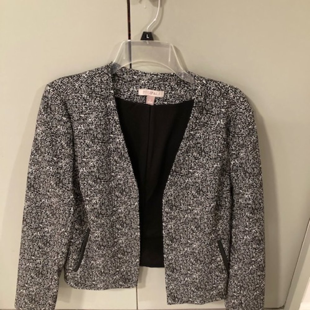 Roz & Ali Ladies Blazer Size L